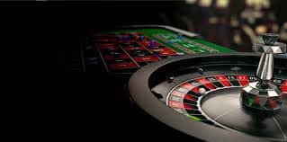 Filipino player checking live betting odds on jili7 mobile browser for basketball and football